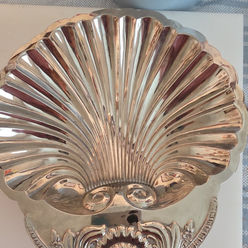 Antique US Silverplate Shell Pattern Footed Bowl Decorative Collectible Dish