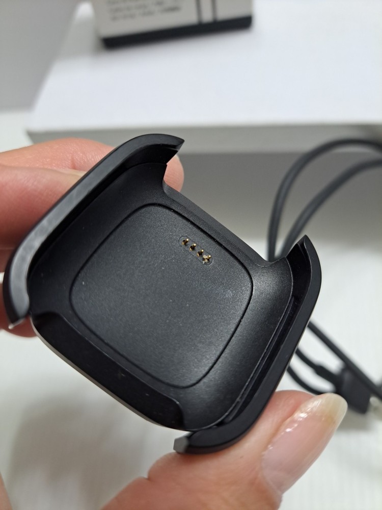 Fitbit FB171RCC Charging Cable for Fitbit Versa 2 - Black Untested *Read*