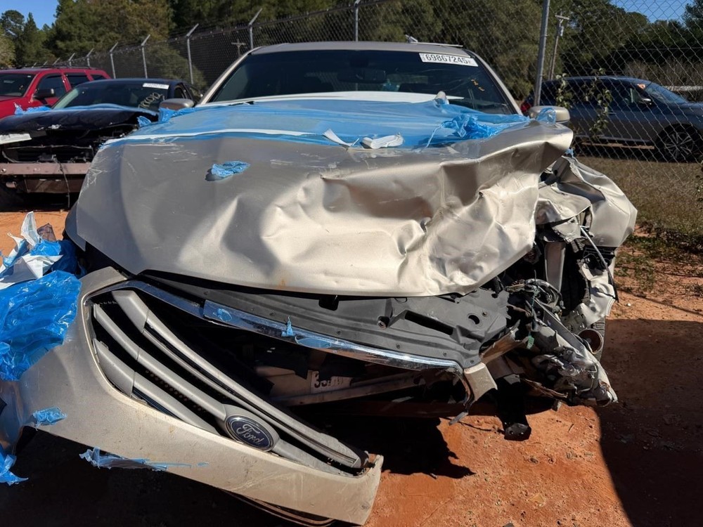 TAURUS 2017 Transmission Shift 104938575