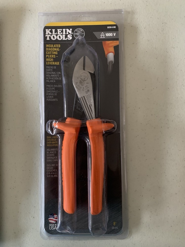 Klein Tools Insulated Electrical Tool Kit - Screwdrivers, Pliers, Cutter
