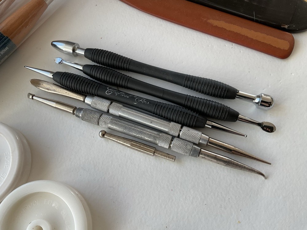 17 Modeling, Ballpoint Stylus, Slickers, Bone Creasers
