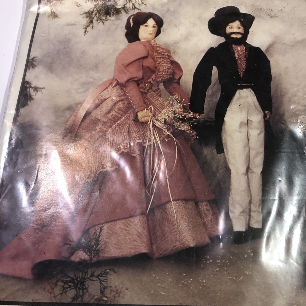 Johnathan and Elizabeth Pattern 25" Dolls R-Gems