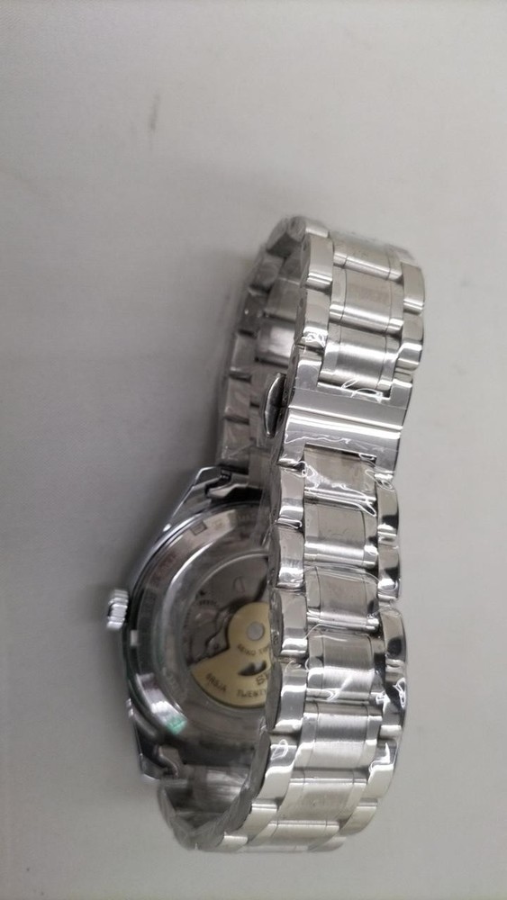Automatic Watch Model 6R5J 00A0 SEIKO
