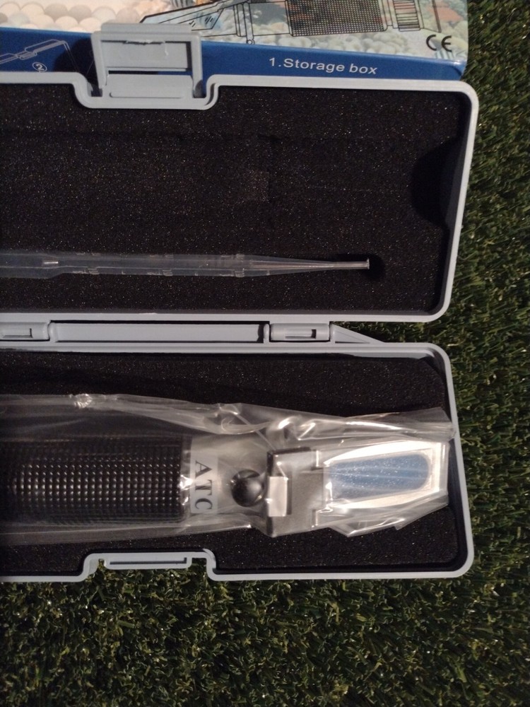 Portable Refractometer with ATC automatic temperatur compression between 10-30°C
