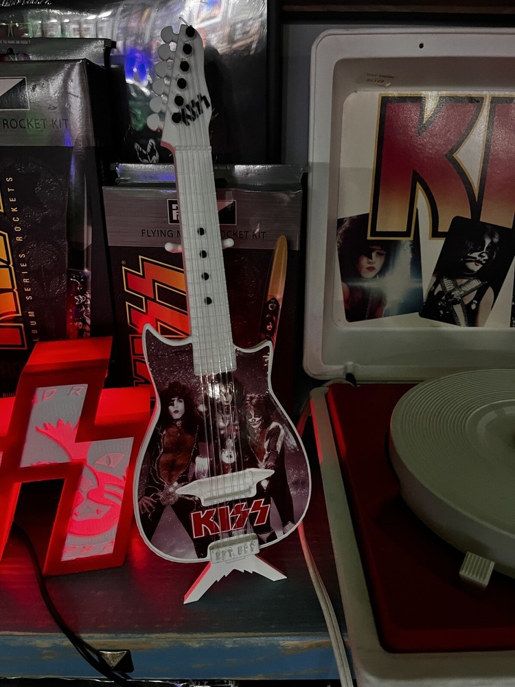 KISS mini TOY GUITAR