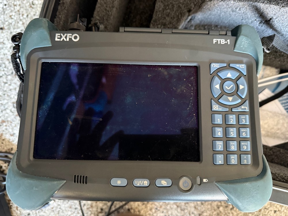 EXFO FTB-1 w/ FTB-880 NetBlazer