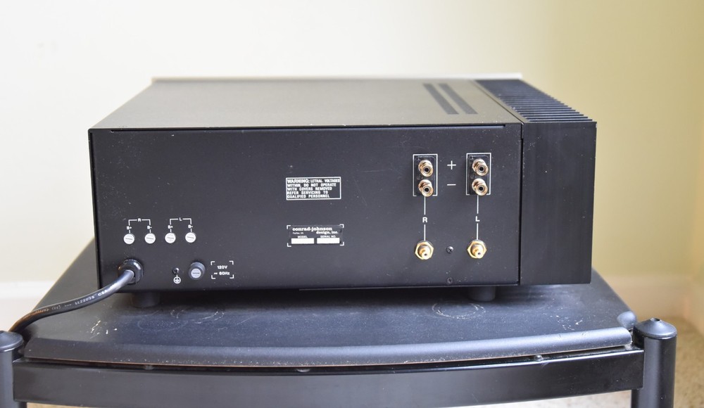 Conrad Johnson power amplifier MF 2500