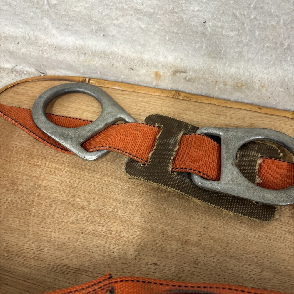 VINTAGE KLEIN TOOLS SAFETY BELT MODEL 5475 - Large