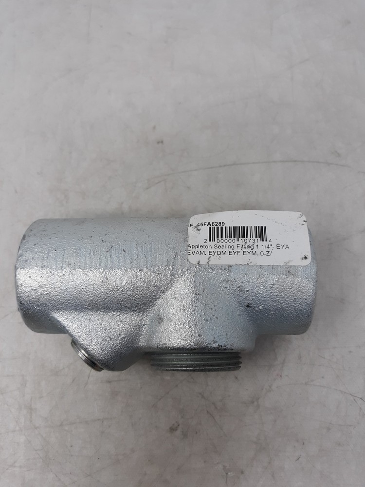 Appleton 1-1/4" Sealing Fitting Explosionproof Conduit Body - Unused
