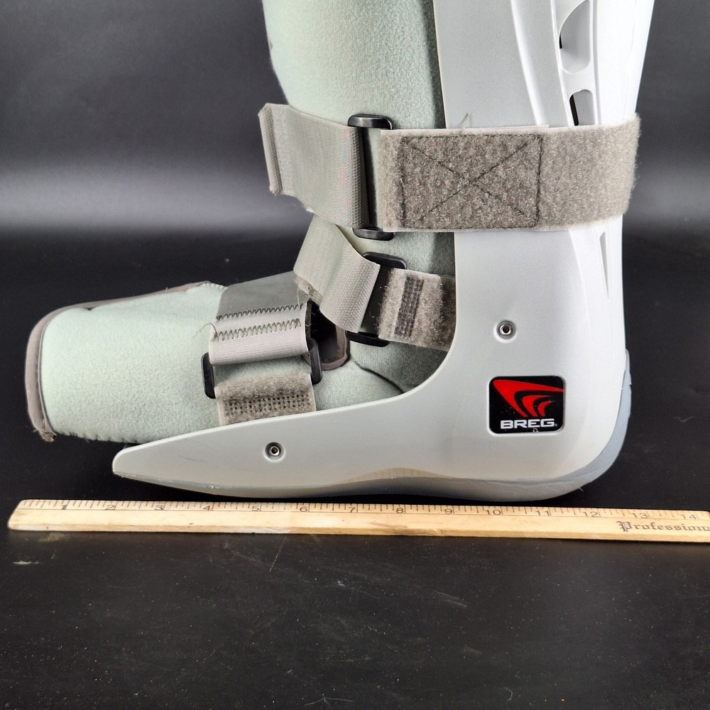 Breg Genesis Walker Boot Mid Calf Full Shell Size Med
