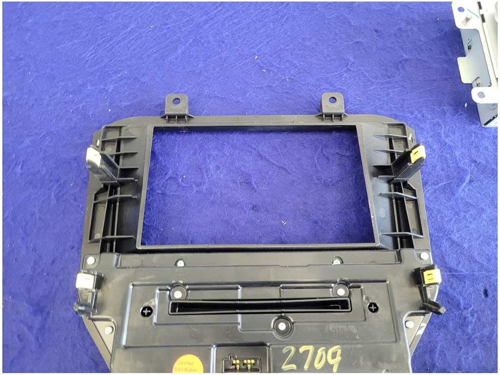 2015 Ford Mustang GT S550 Info-GPS-TV Screen Front Nav Receiver Faceplate 2709