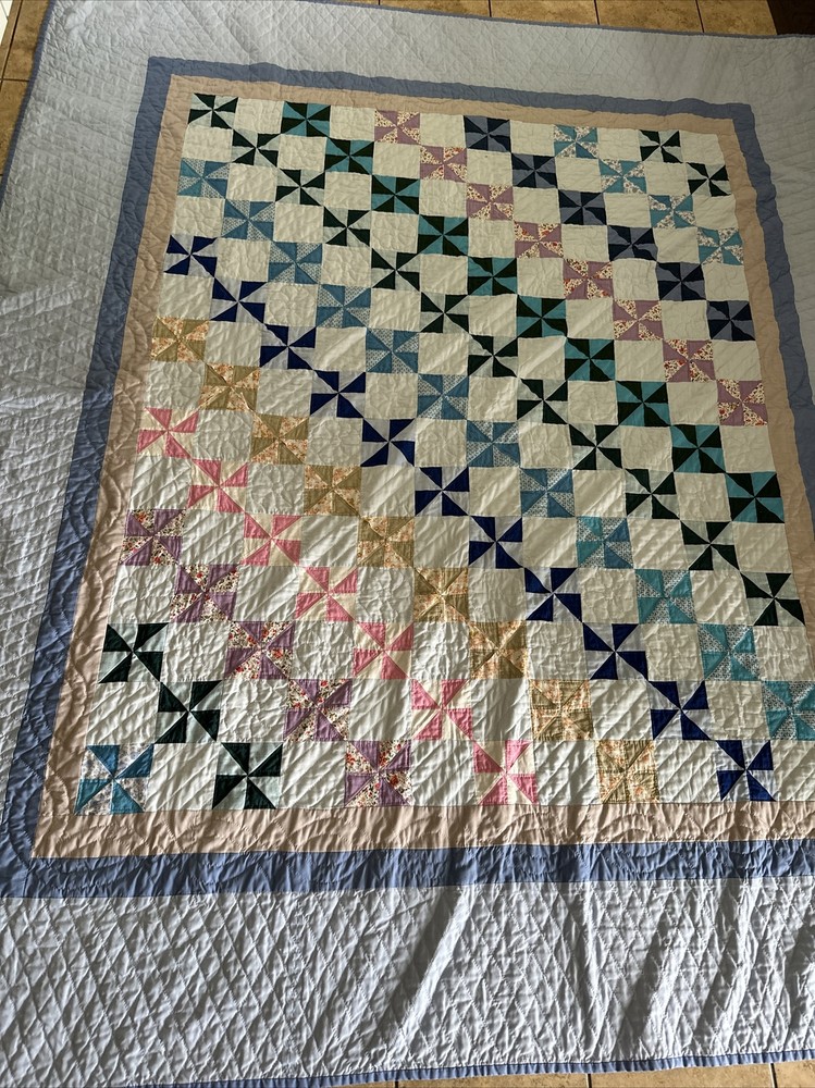 Spiral Pinwheels Pattern Patchwork Quilt Calico Patterns Hand Quilted 81x96”