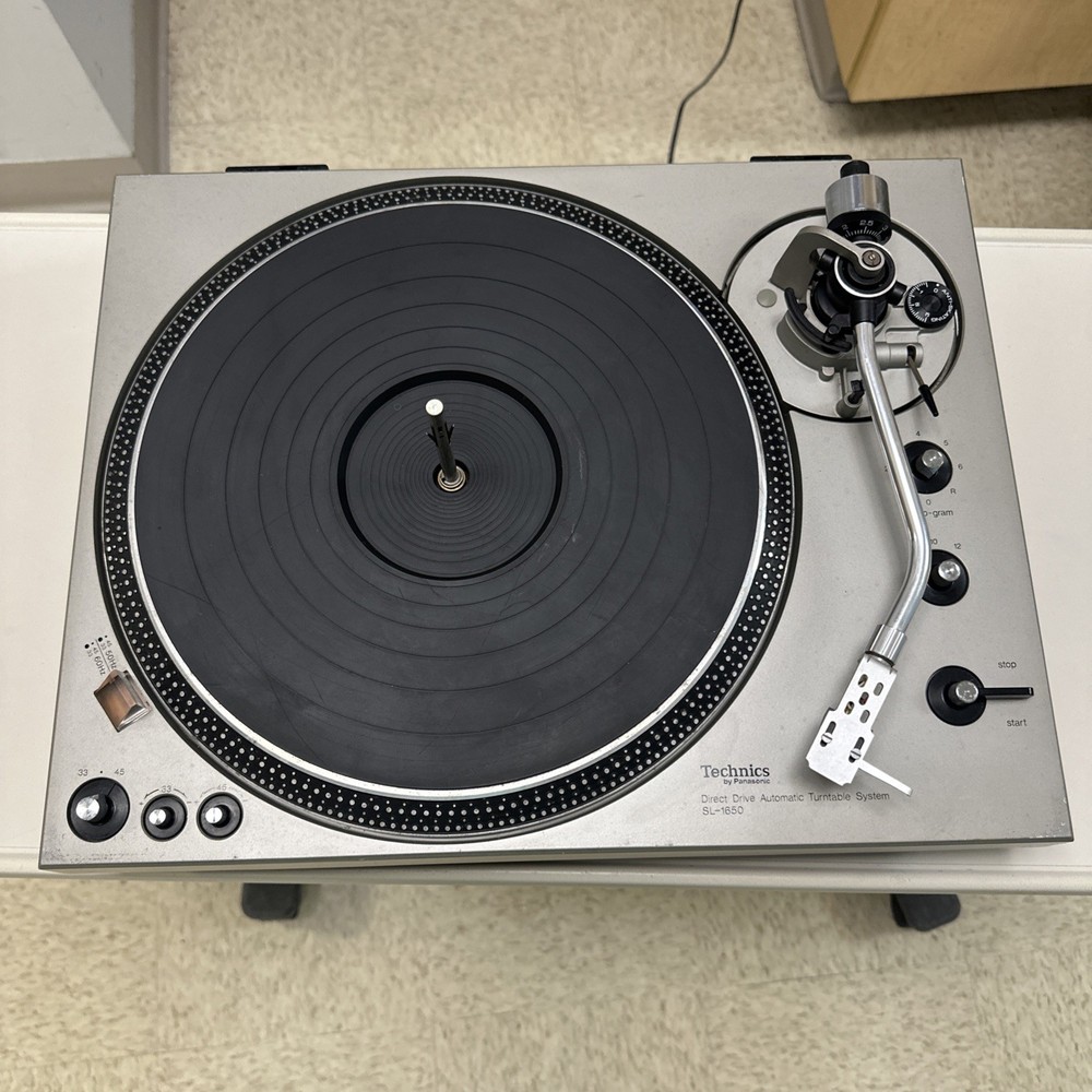 Vintage Technics SL-1650 Direct Drive Automatic Turntable Stacking Spindle READ