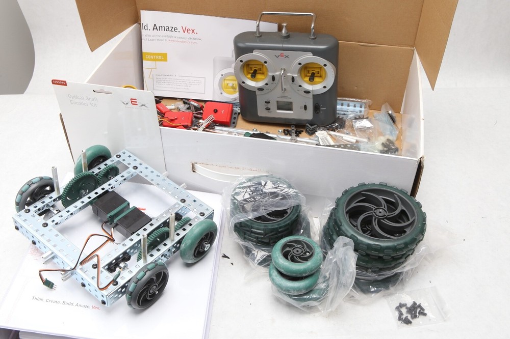 VEX Robotics Design Engineering System v.5 Kit SEE PHOTOS SH
