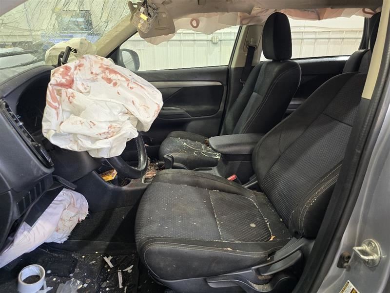 OUTLANDER 2016 Dash Bezel 600808