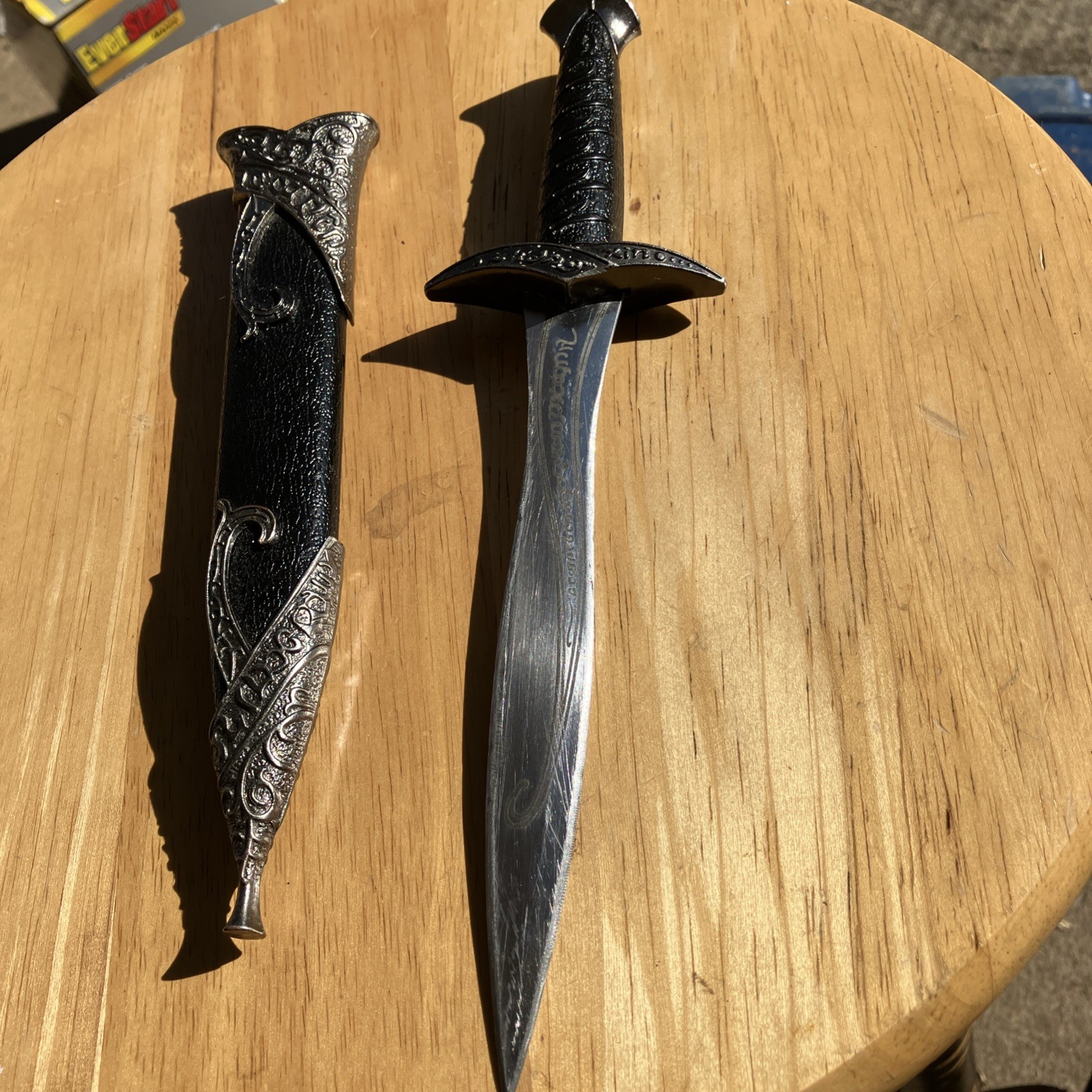 Lord of the Rings Sting Mini Sword 11-Inch Used with Free Shipping