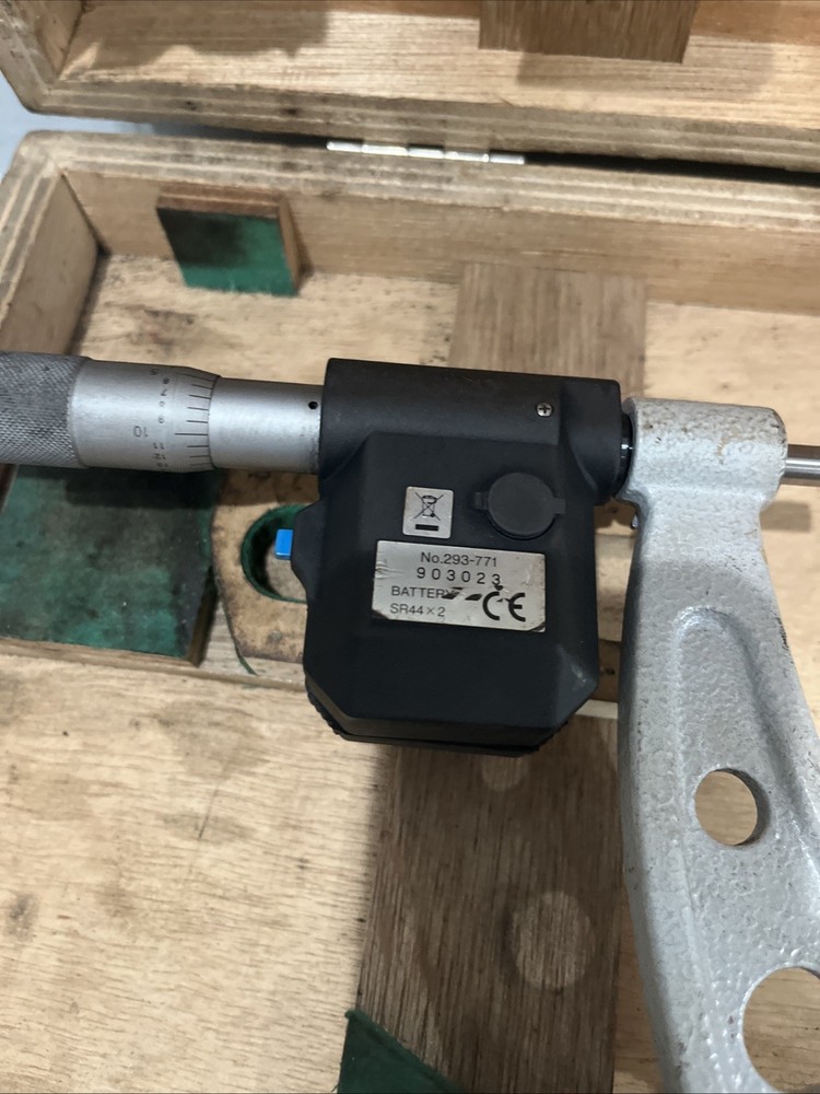 Mitutoyo 12”-13” Micrometer digital
