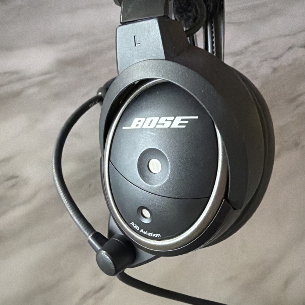 Bose A20 Aviation Headset (Great Condition)