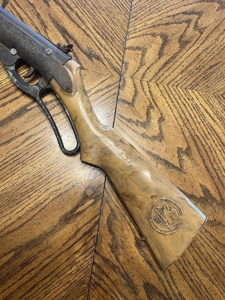 Vintage 1960s Daisy Model 98 Eagle BB Gun See Description