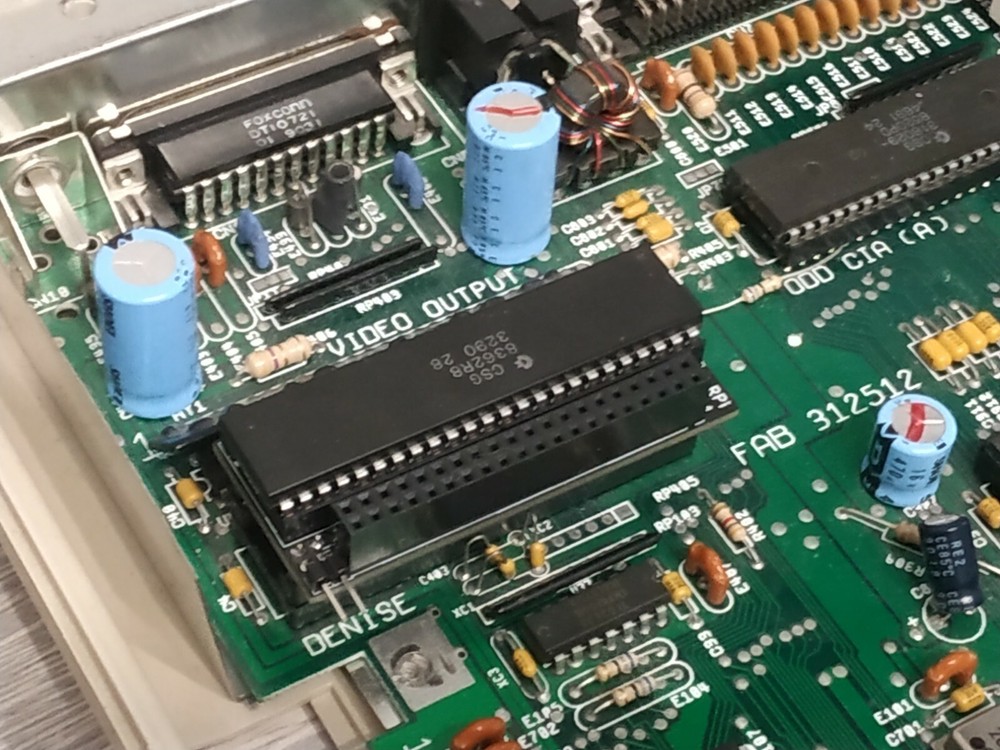 Amiga RGB2HDMI, Adapter + screenshot button , using Raspberry PI Zero (Zero 2W)