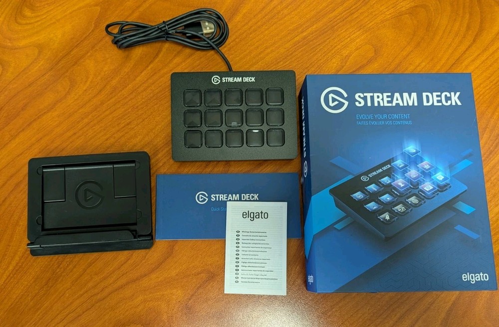 Elgato Stream Deck Live Content Creation Controller - Black, 15 Keys