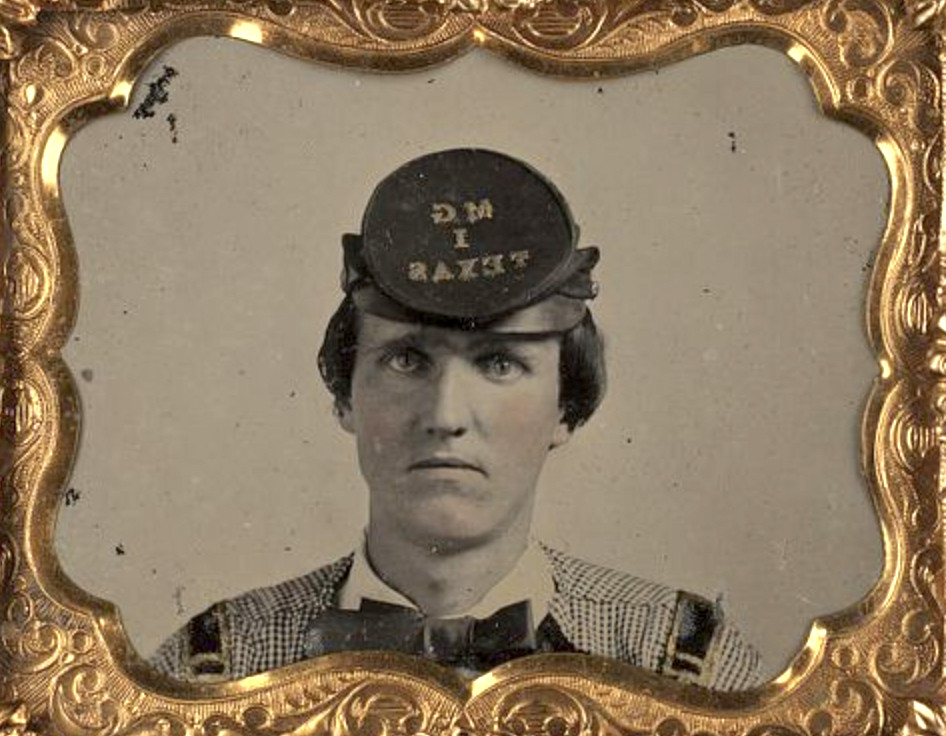 Hat Brass - 1 Inch Company Letter "D"