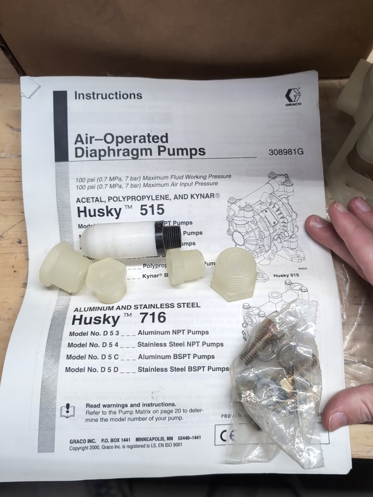 New Double Diaphragm Pump. Graco D52911 Husky 515