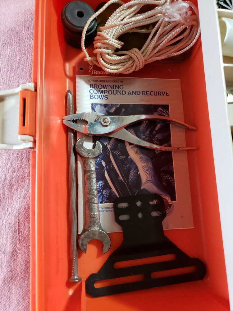 Vintage Bow Equipment Tool Box