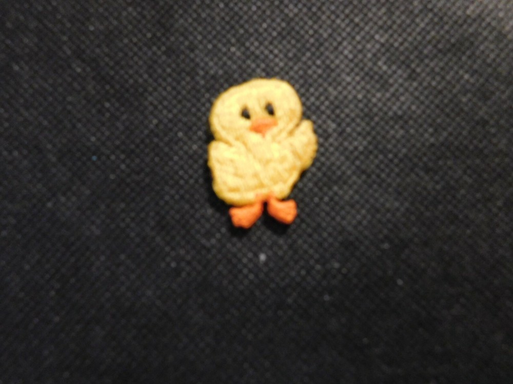 YELLOW CHICK PATCH!  e166XSS11