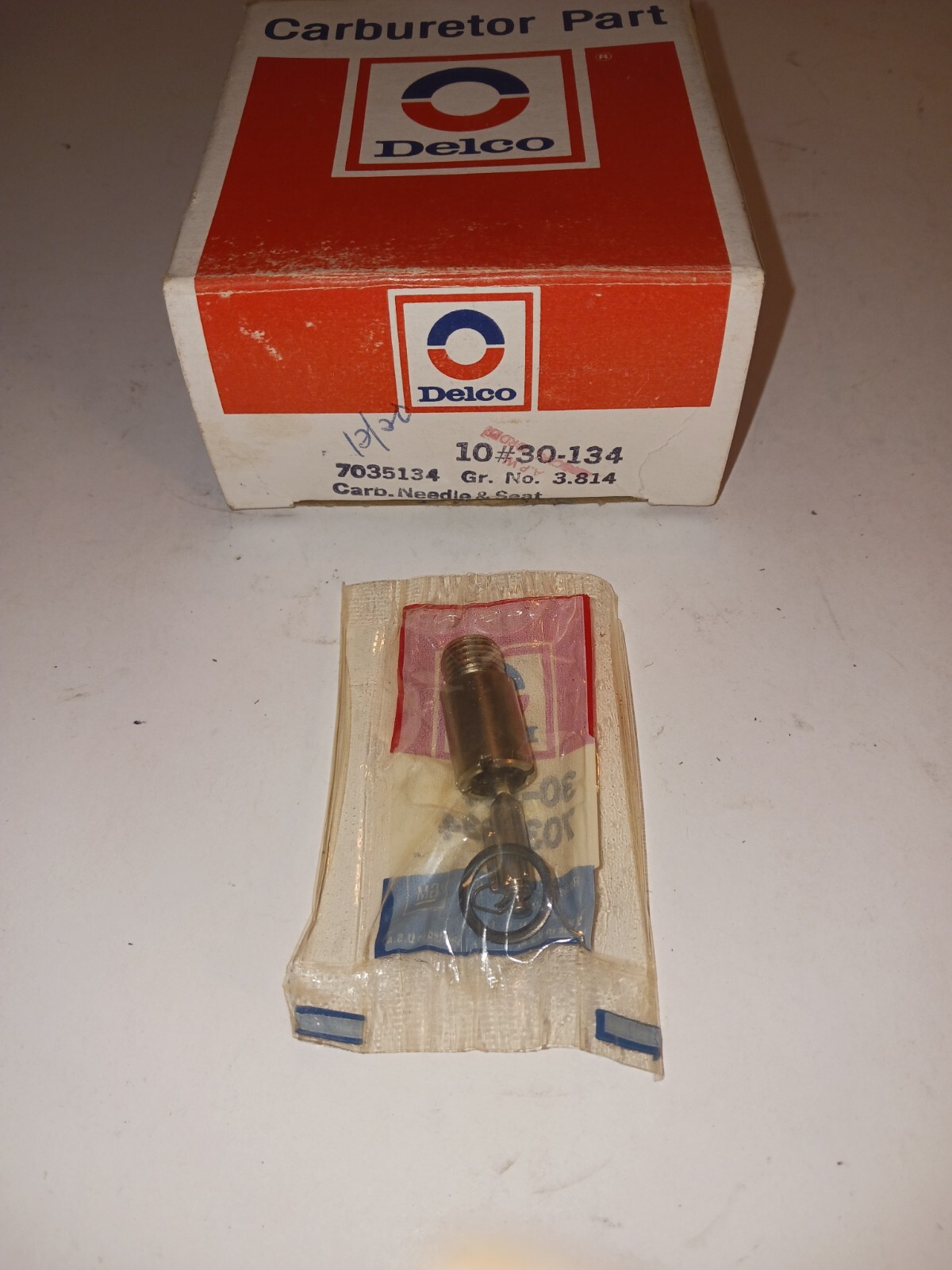 1 NOS DELCO QUADRAJET 30-134 CARB CARBURETOR NEEDLE SEAT ROCHESTER 7035134 F41