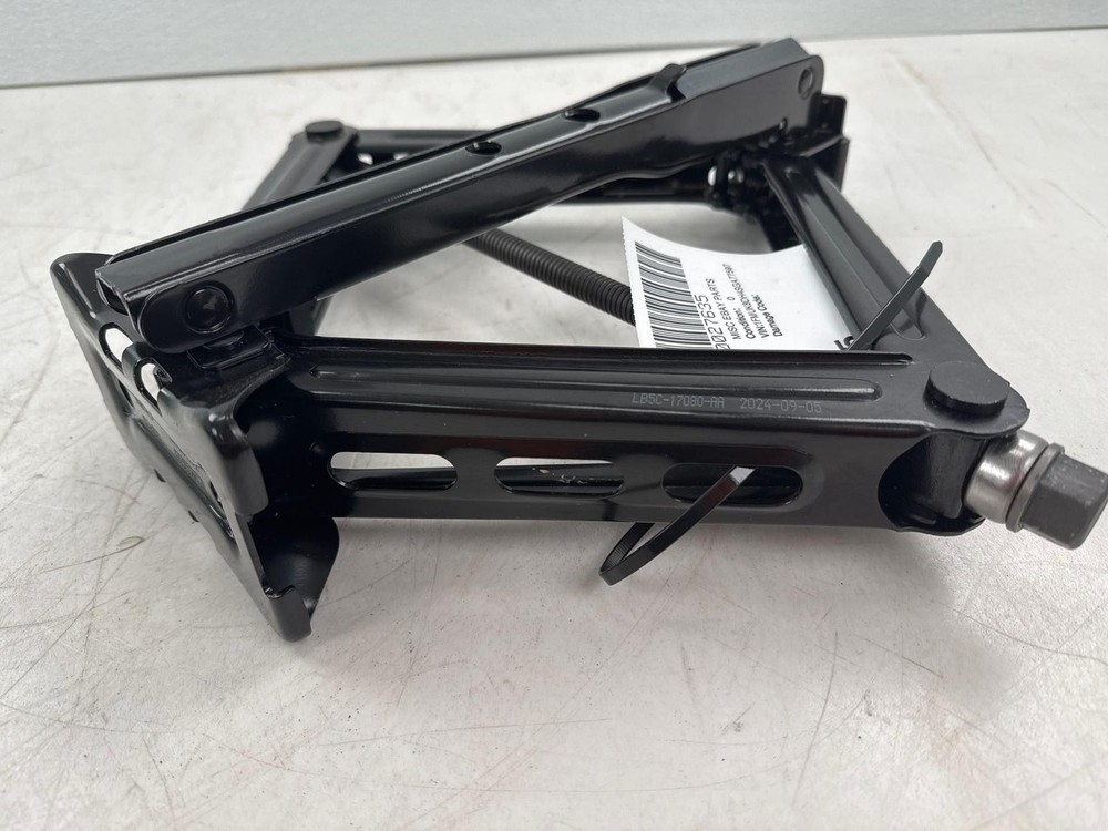 2025 Ford Explorer 2.3L Floor Jack OEM