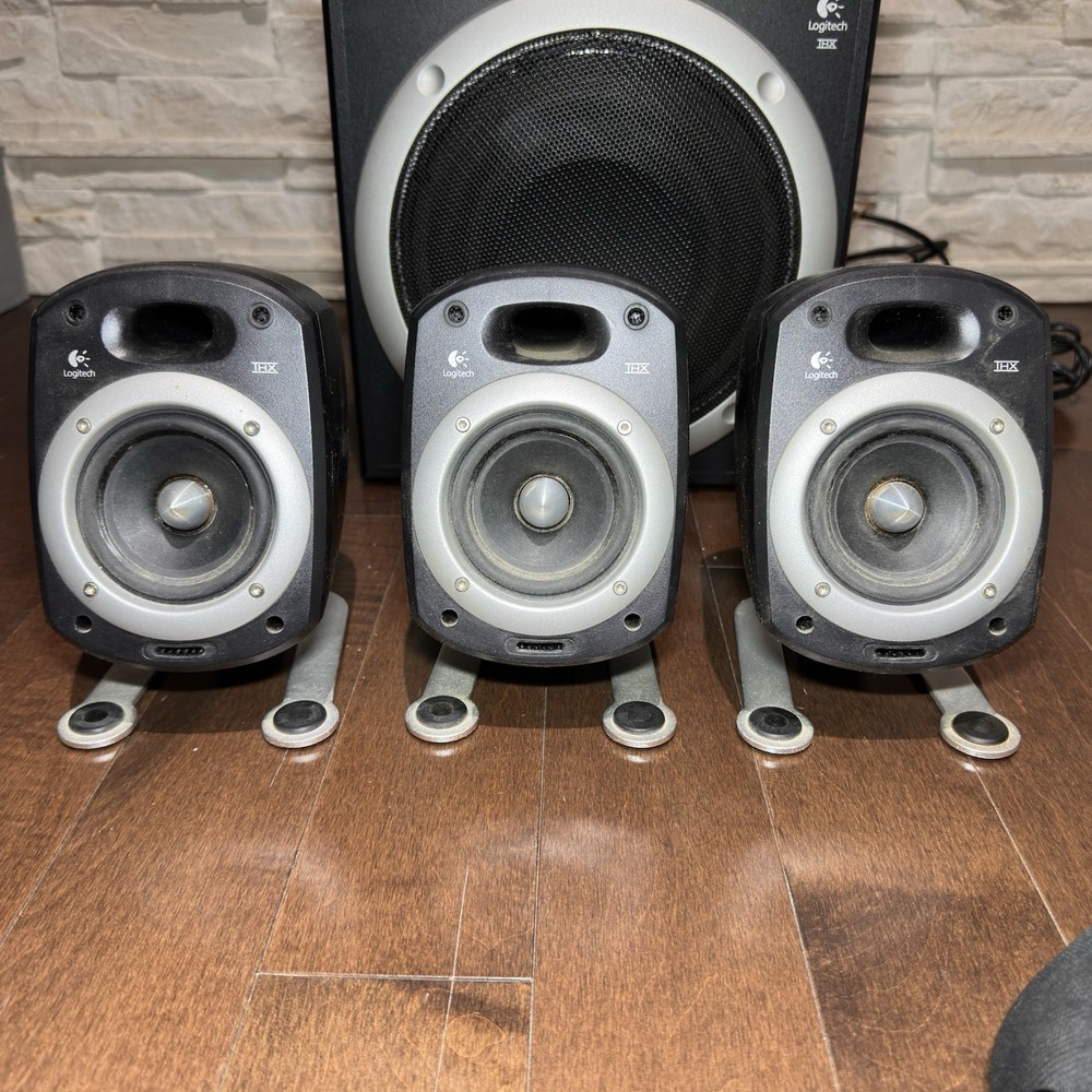 Logitech Z-560 Surround Sound System 5.1 THX Certified