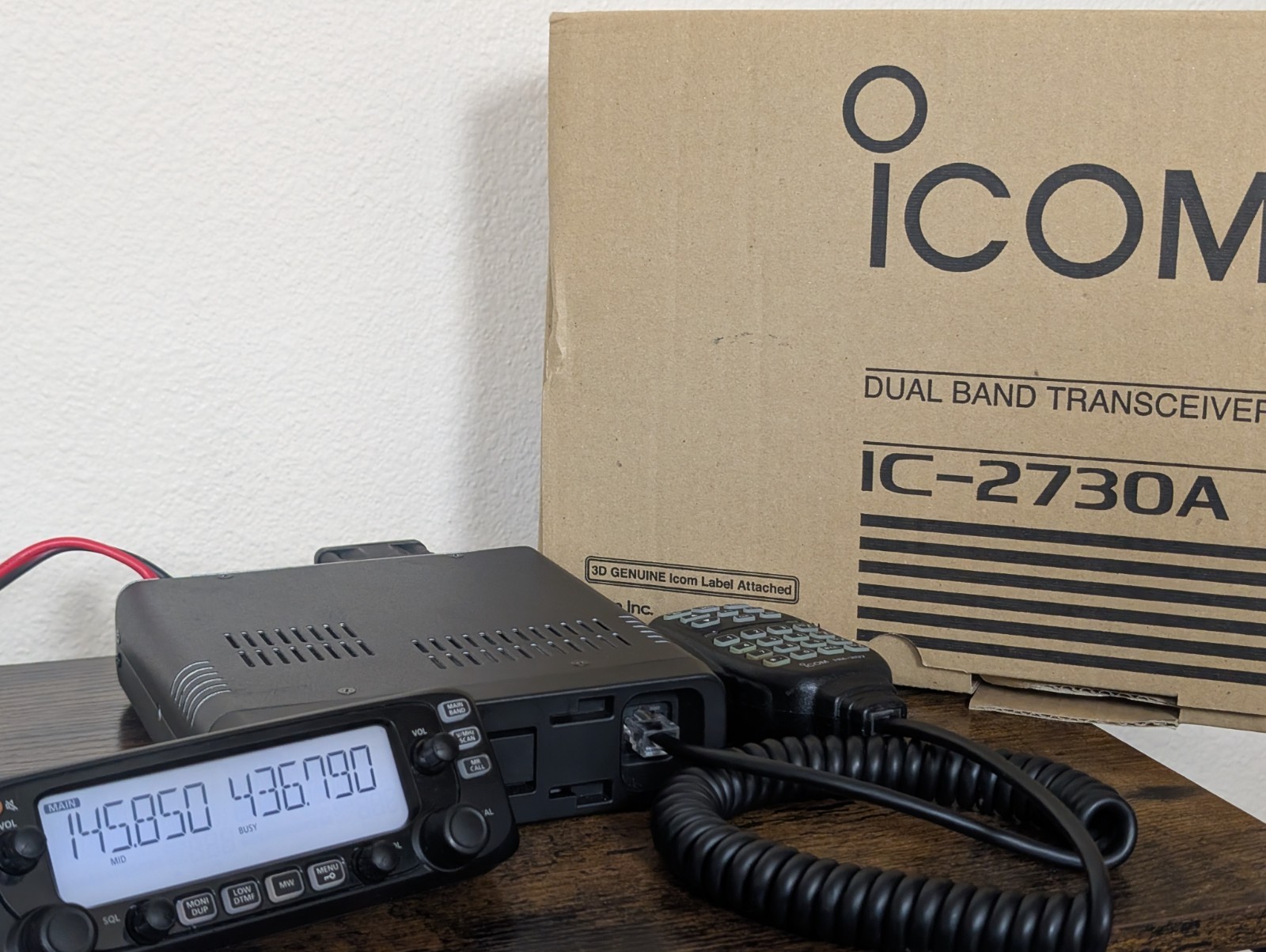 Icom IC-2730A Dual Band VHF/UHF Mobile Ham Radio Transceiver w/ HM-207 Mic Box