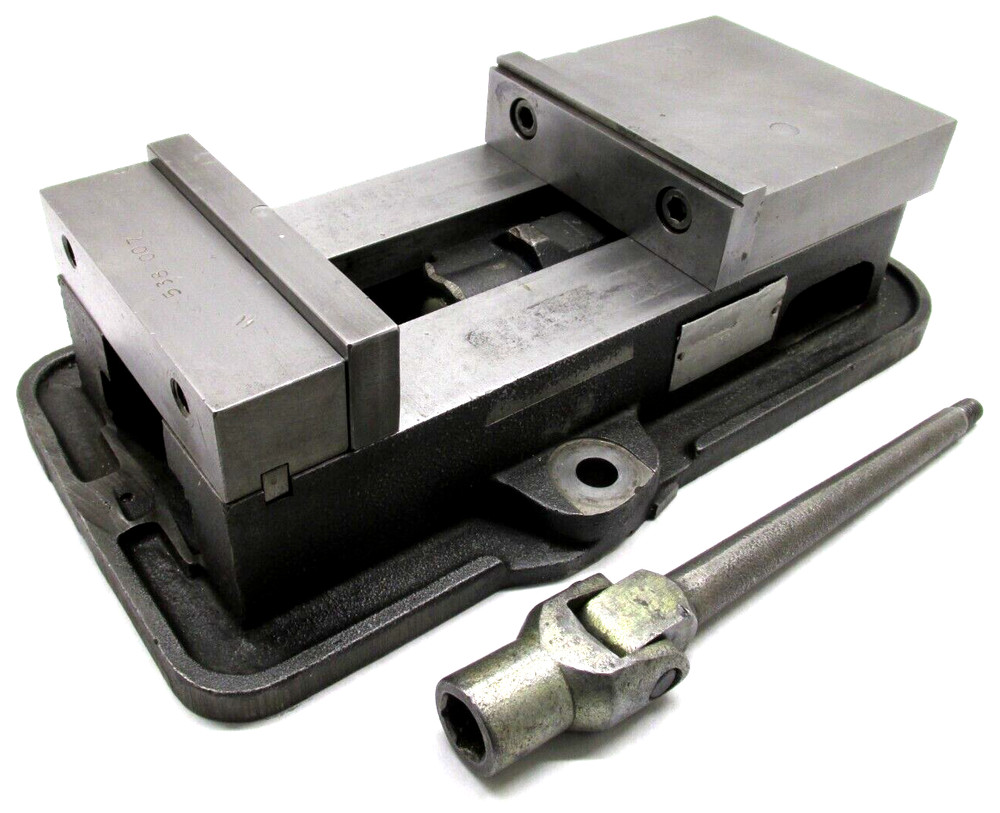 KURT ANGLOCK 6" MILLING MACHINE VISE w/ JAWS & HANDLE - #D60