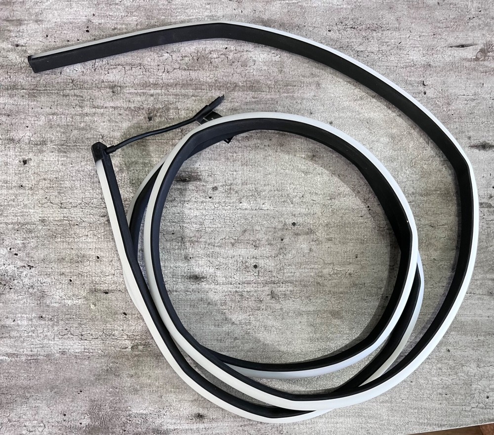 Defective Philips Hue Play Gradient  75"  Lightstrip