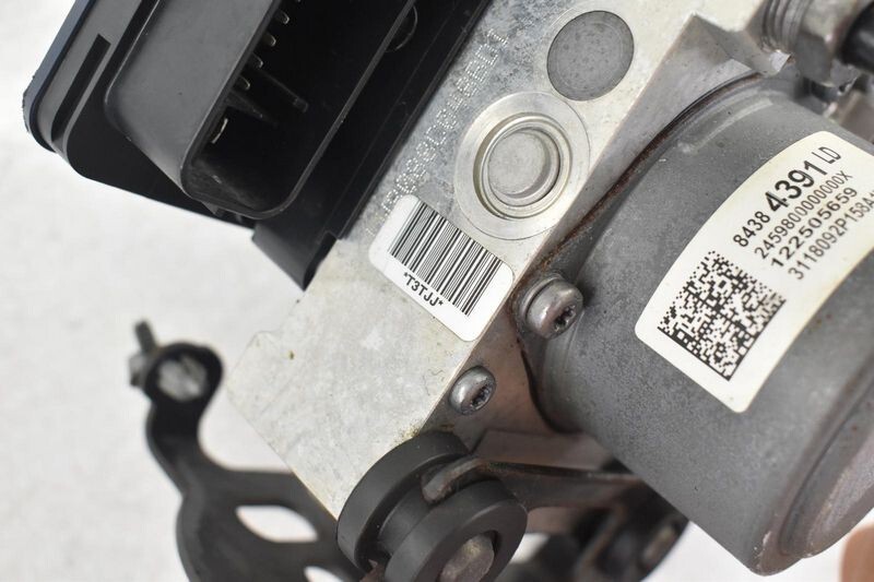 2014-2016 Chevy Silverado 1500 ABS Anti-Lock Brake Pump Module Control Assembly