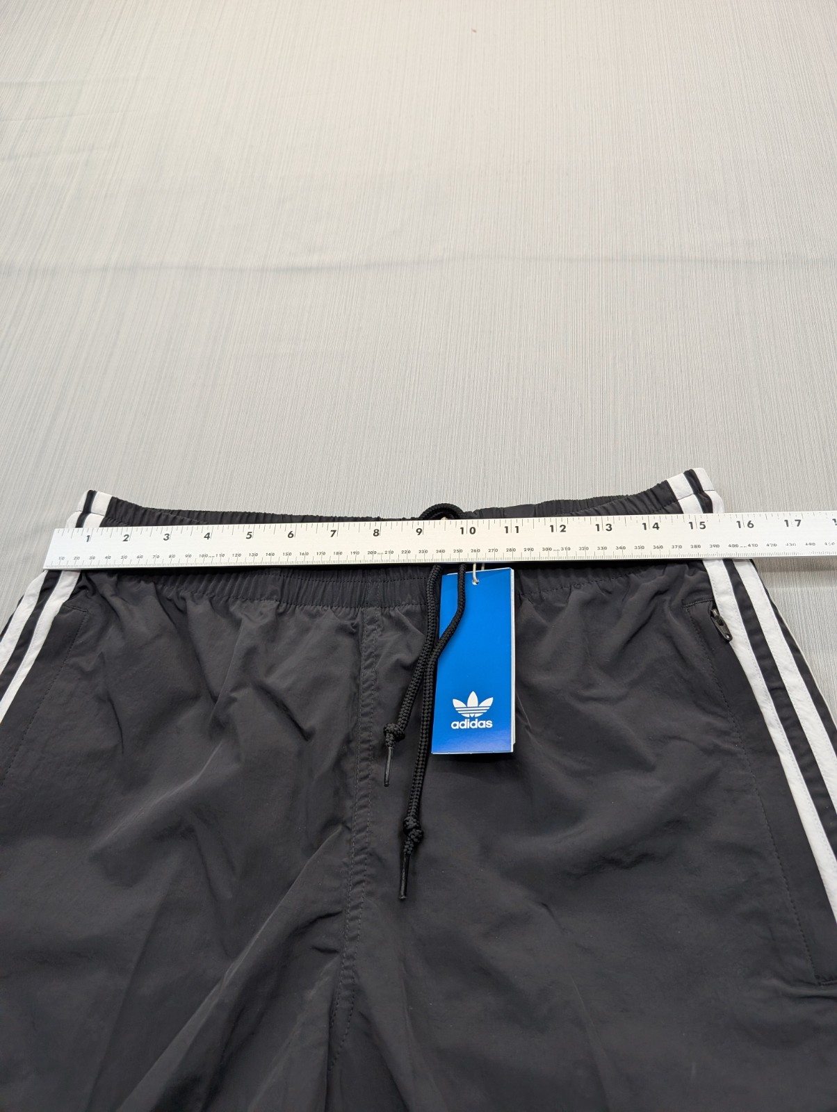 New Mens Adidas Originals Shorts Sprinter 5” Sz Medium Classic Retro Black