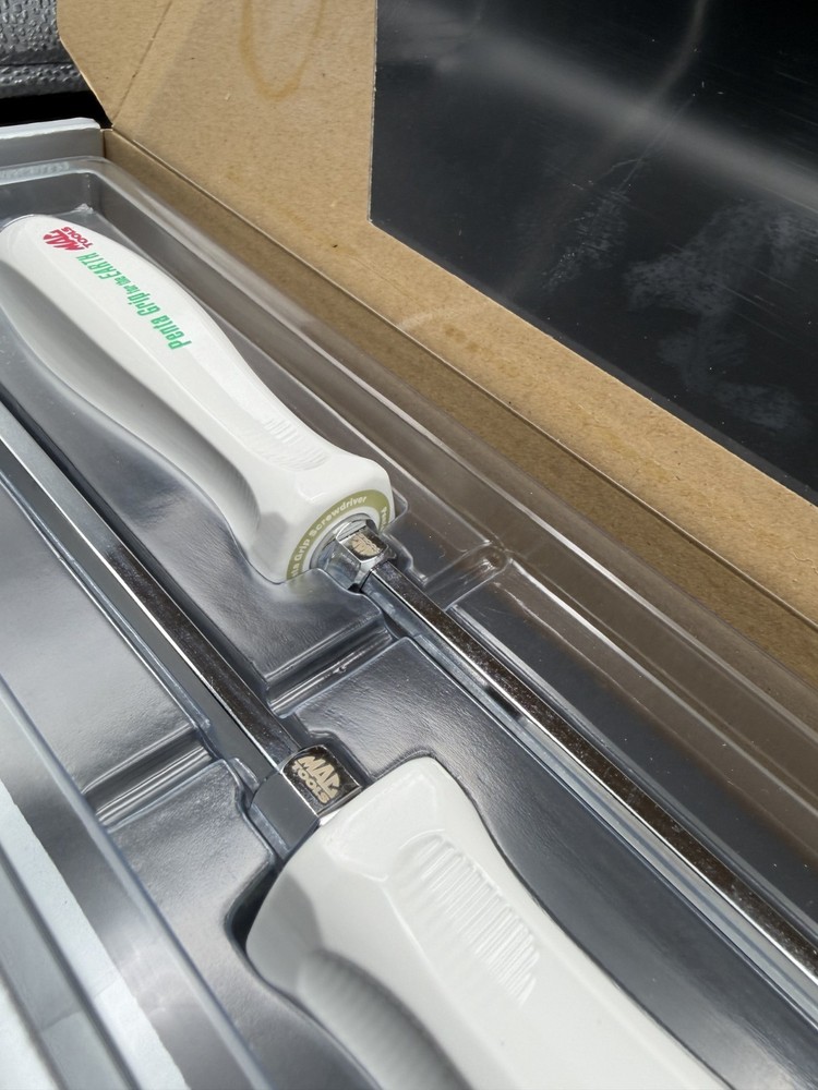 Mac Tools 2022 Striking Flat Screwdriver 2 Set Penta Grip White Hard Handle