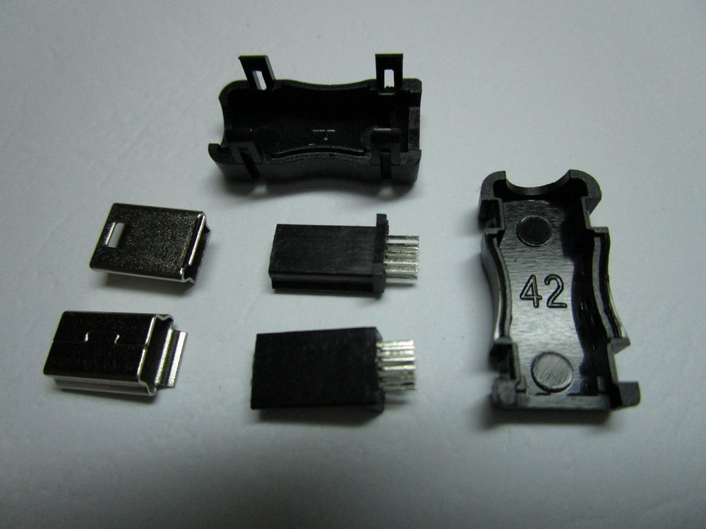 24 pcs 10 Pin Mini USB Plug Male Socket Connector Plastic New