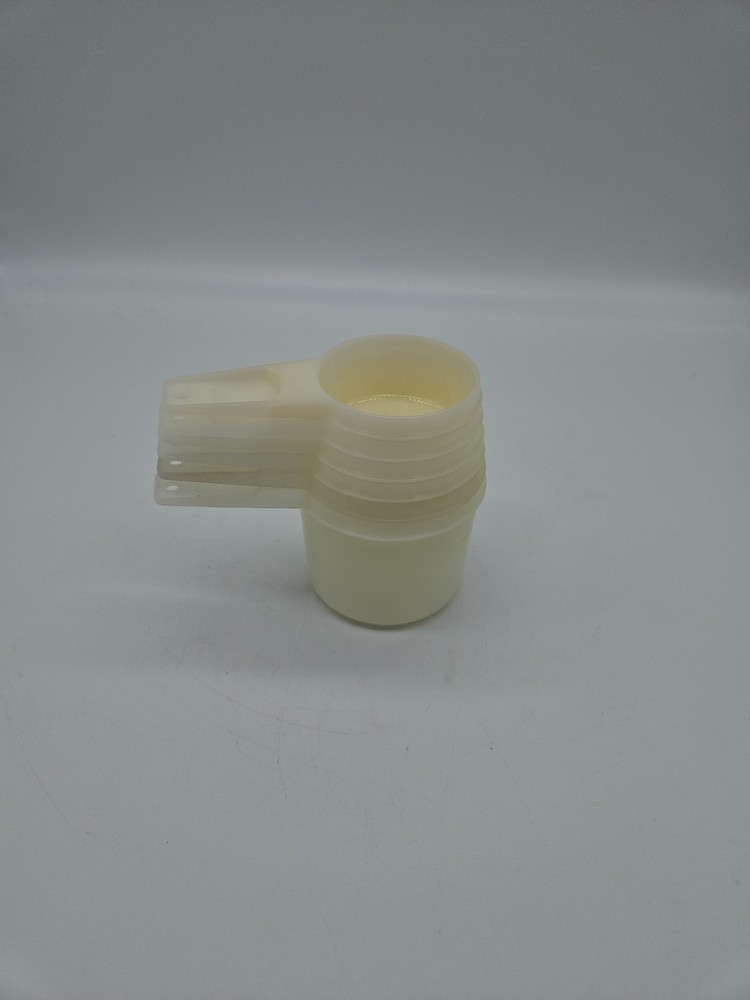 Vintage Tupperware White Measuring Cups