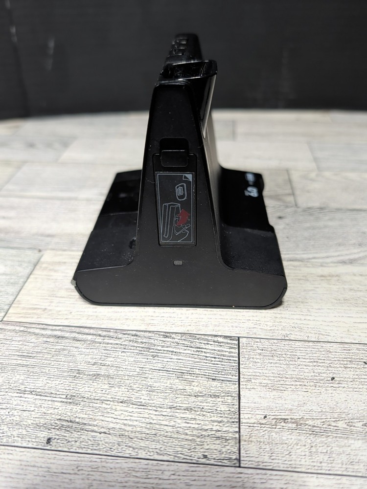 Plantronics Savi W745 Multi Device Wireless Headset System Powers & Holds Charge