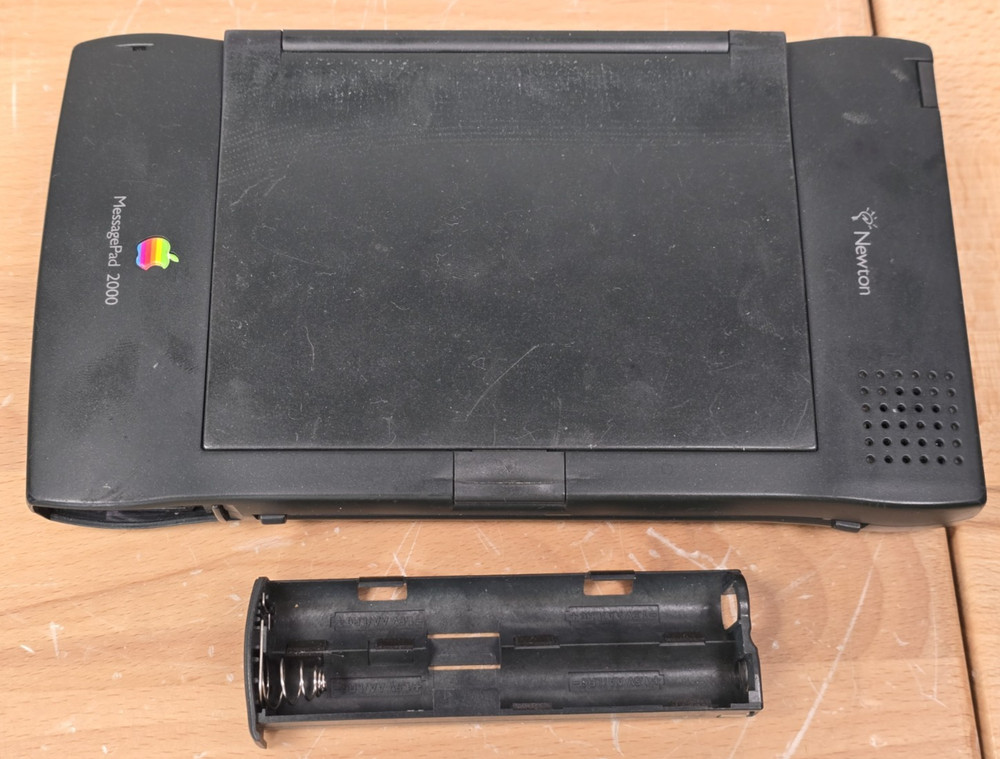 Apple Newton MessagePad 2000 Bundle Flash Memory Stylus Manuals Extras