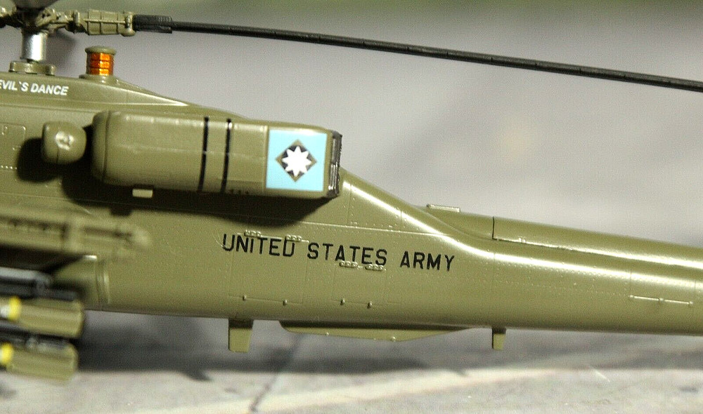 Easy Model Boeing AH-64A Apache U.S. Army 1:72 Scale