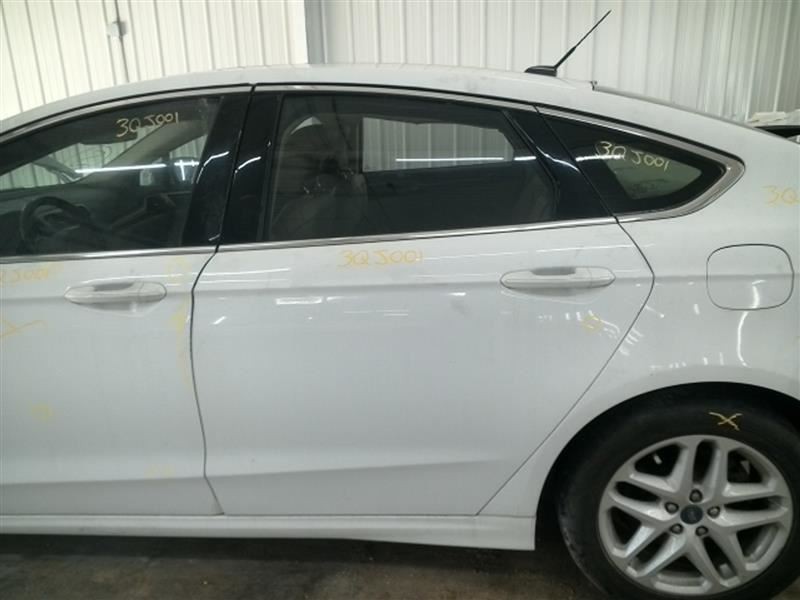 FUSION 2014 High Mounted Stop Light 104699486