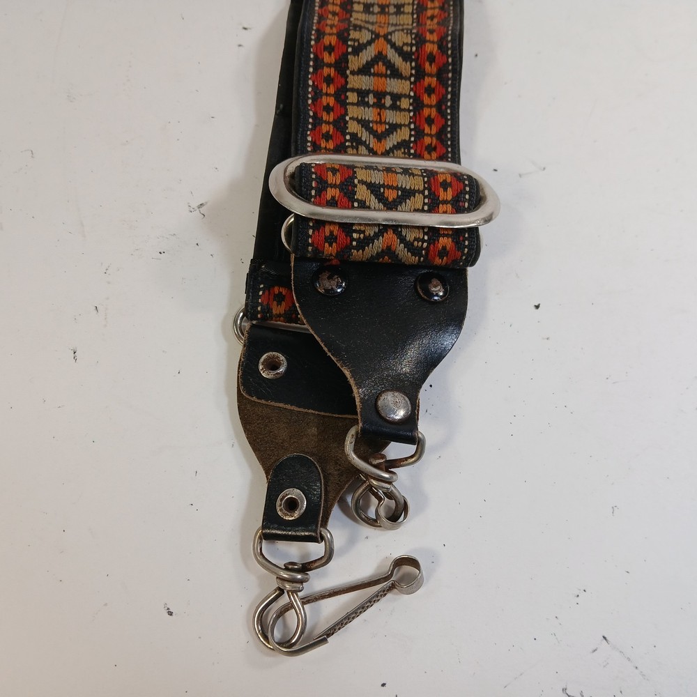 Vintage Boho Rad Universal Neck & Shoulder Strap Camera Southwestern Pattern Red