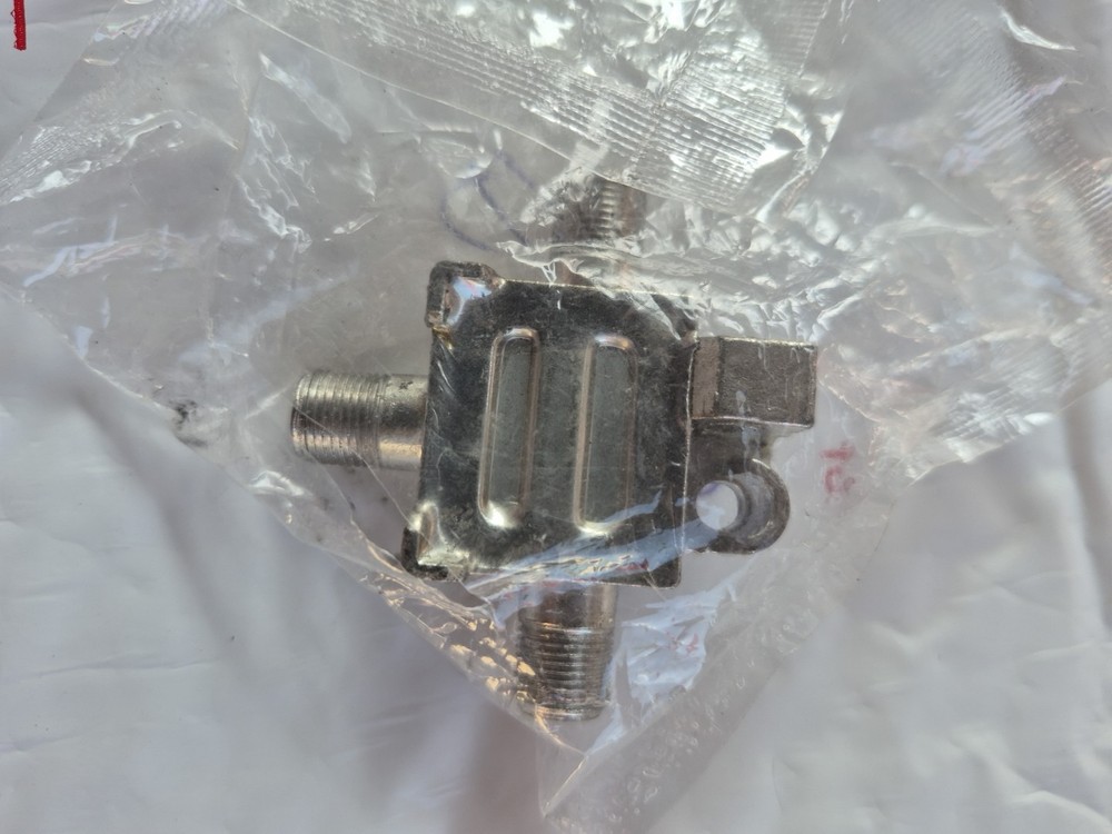 COMMSCOPE SV-DC-6G T-Type Directional Coupler, DC coupler 2-way splitter Xfinity