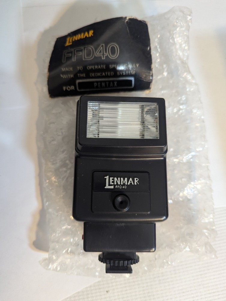Lenmar FFD-40 Dedicated Fast Flash for Pentax Excellent Condition Tested Working