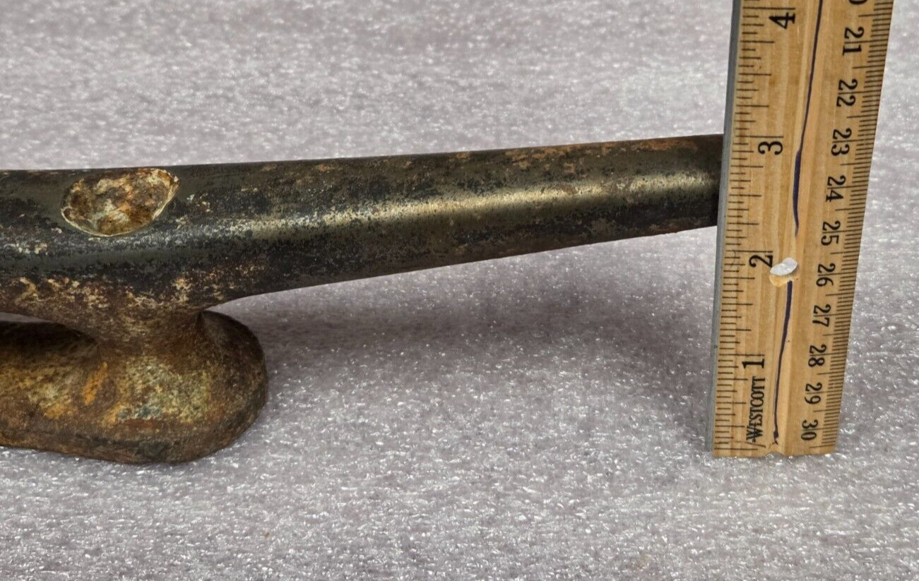 VINTAGE OPEN BASE BOAT / DOCK CLEAT TP12 / TP-12