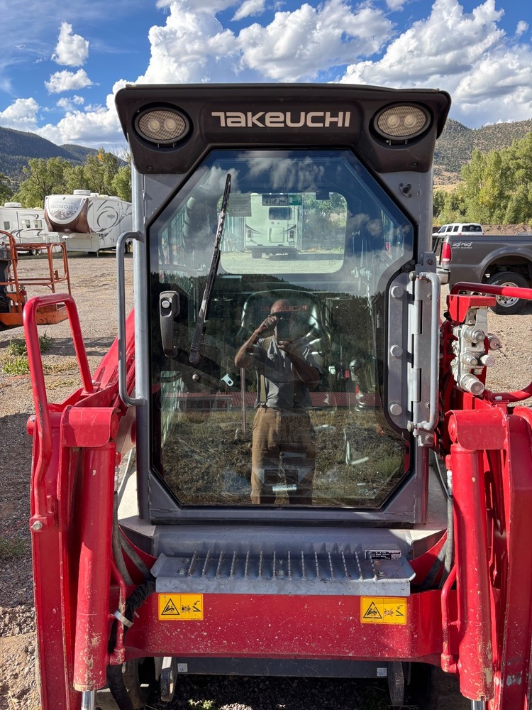 2024 Takeuchi skidsteer TLR6 with bits