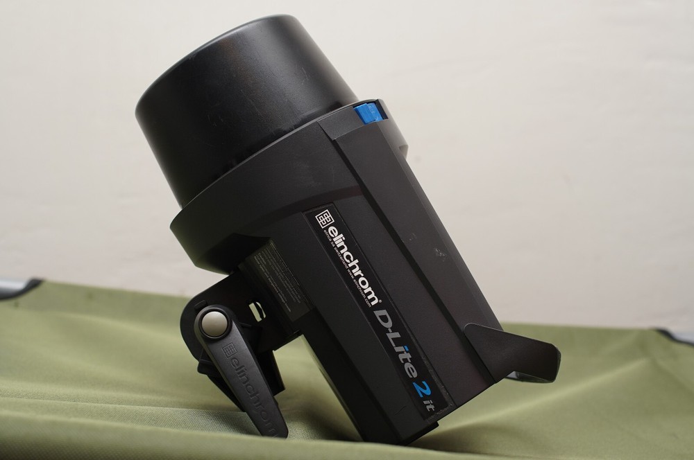Elinchrom D-Lite 2 it Monolight Studio Strobes